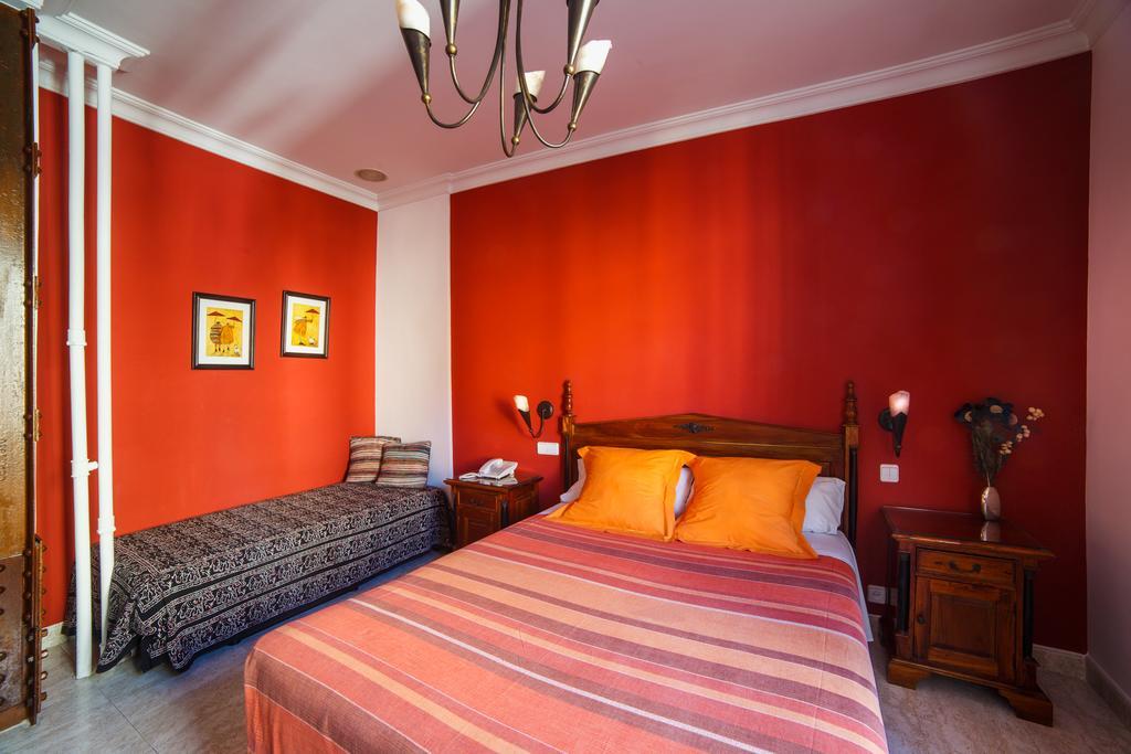 Hostal Barrera Madrid Room photo